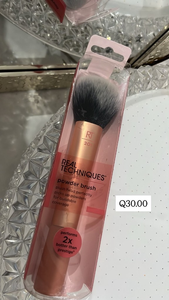 Real Techniques brocha polvo rosa