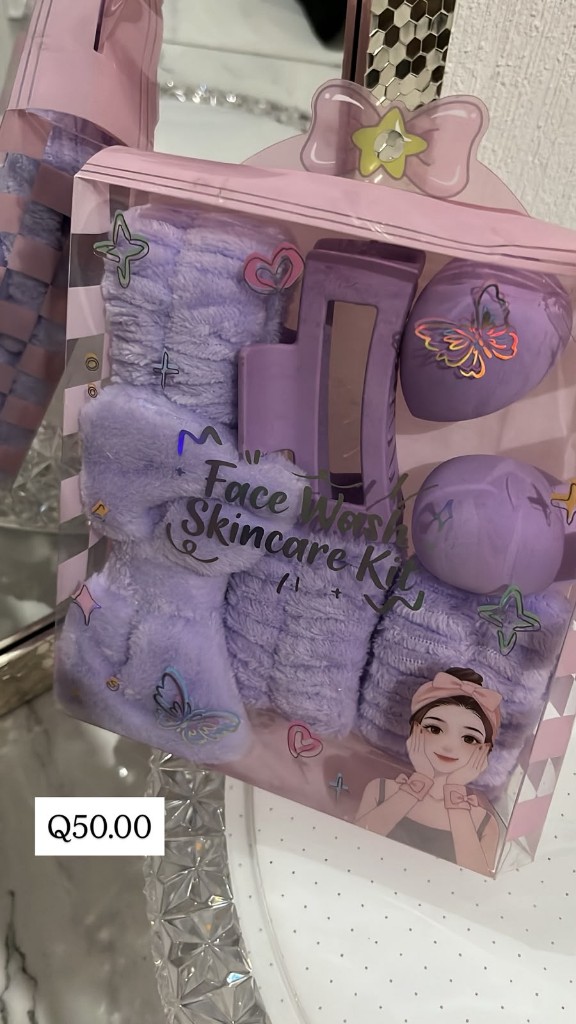 Face Wash Skincare Kit lila
