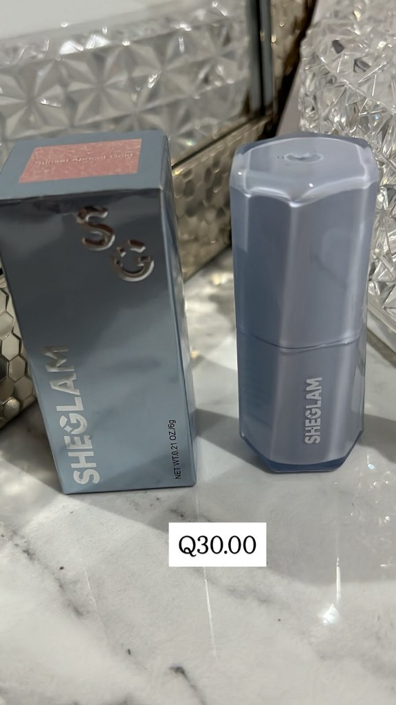 SheGlam rubor azul