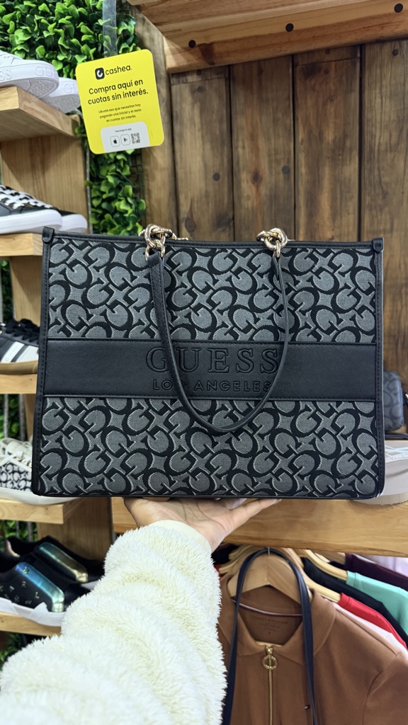 Guess 5807