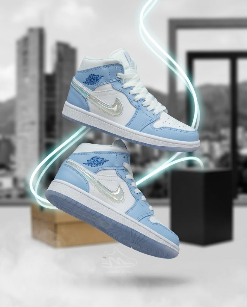 Air Jordan Retro 1 Blanco Detalles Azul Celeste y Plateado Iridiscente Mujer Monikistyle1.1