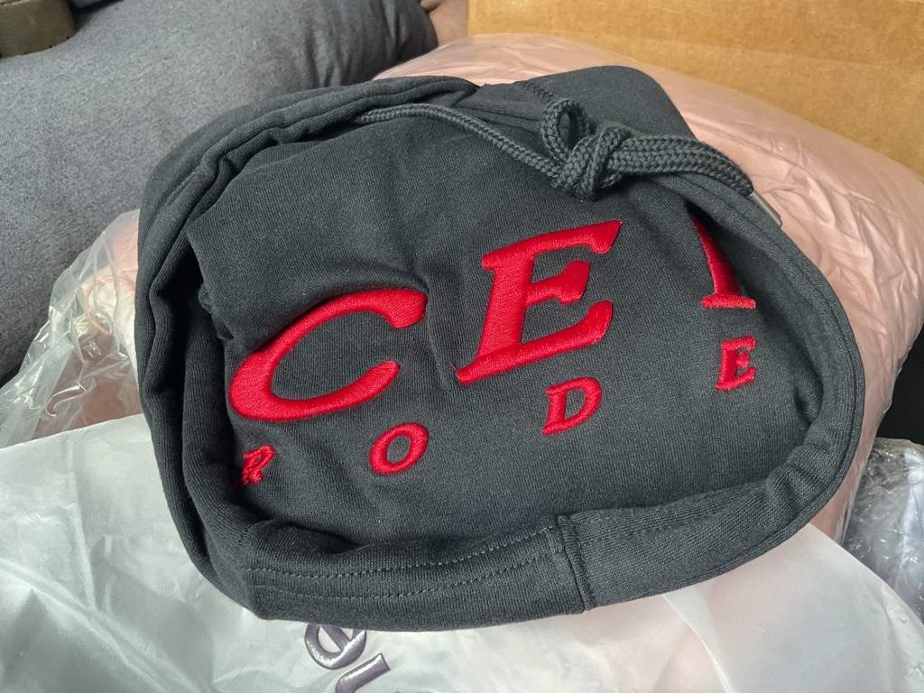 Sudadero CEF Negro bordado rojo