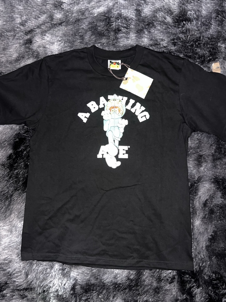 A Bathing Ape playera negra