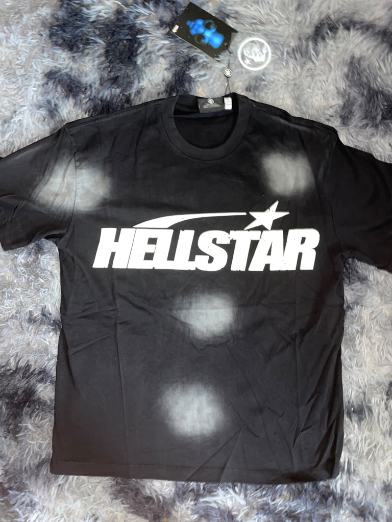 HELLSTAR camiseta negra con amarillo
