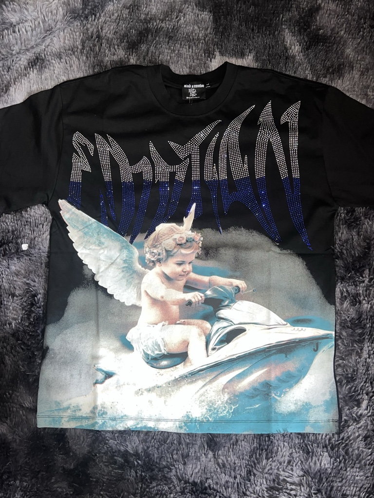 Camiseta negra estampada