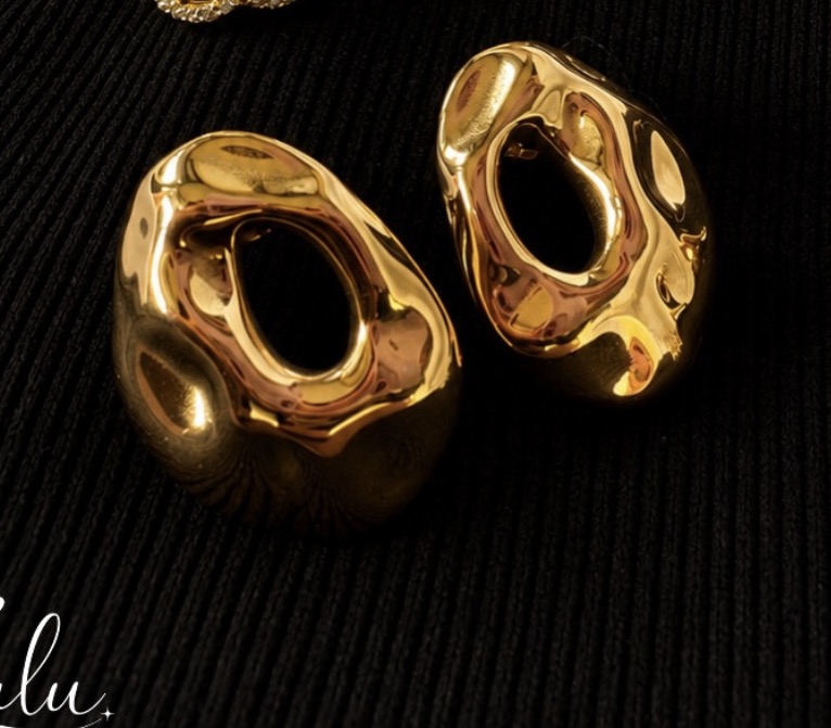 Aretes Abstract