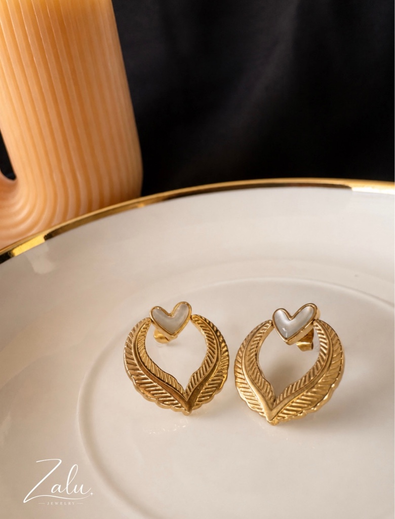 Aretes White Heart