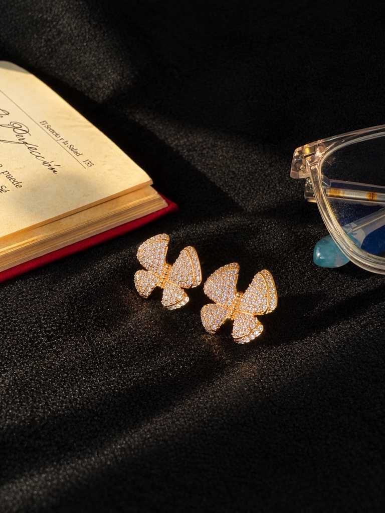 Aretes Mariposa Polilla