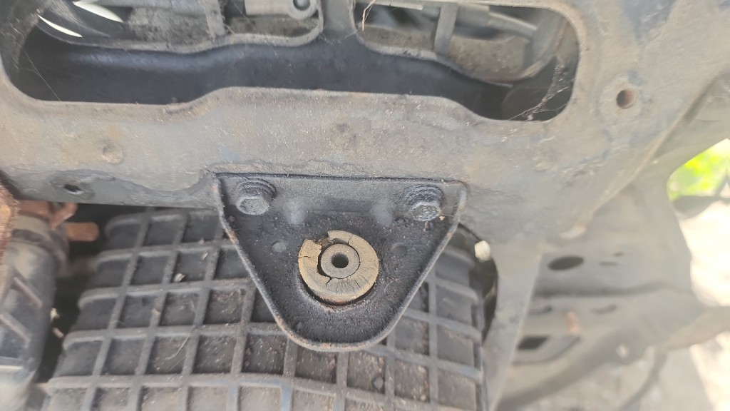 Base superior de intercoler hyundai accen rb 2014 a 2020