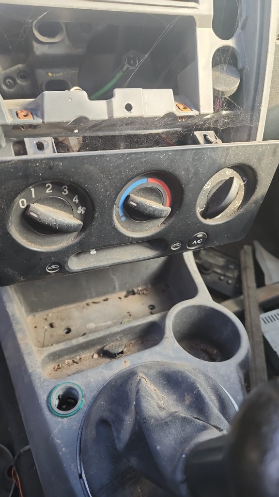 Consola de control AC Ford Ecosport 2008