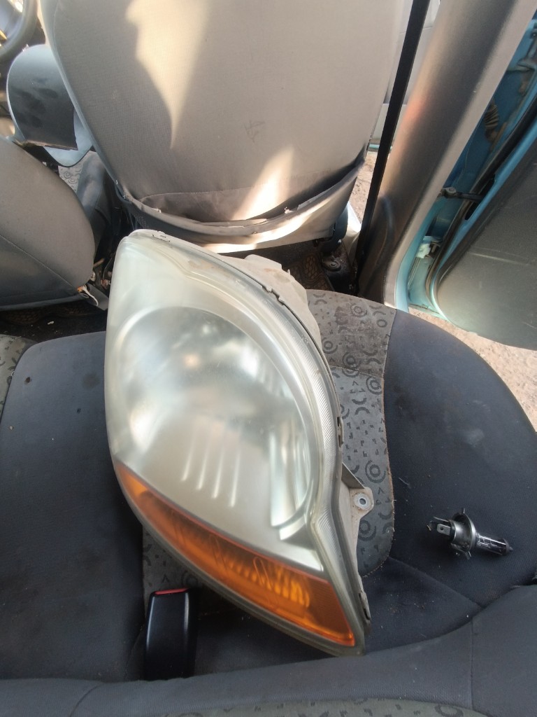 Foco delantero original copiloto spark LT 1.0 2008