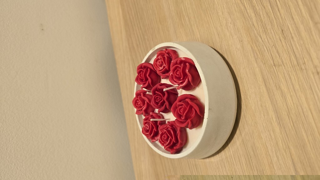 Vela decorativa rosas rojas