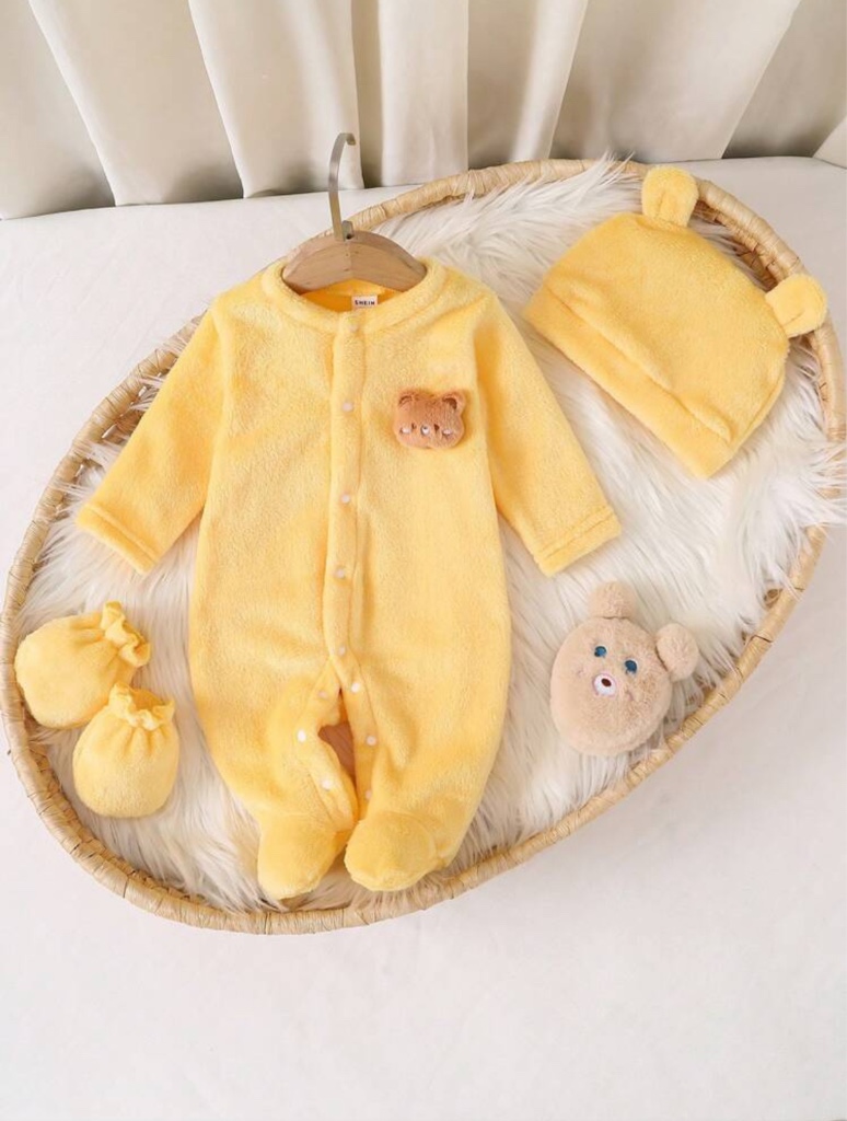 Conjunto de ropa de hogar para recién nacidos con mono de manga larga de color amarillo sólido, sombrero y guantes