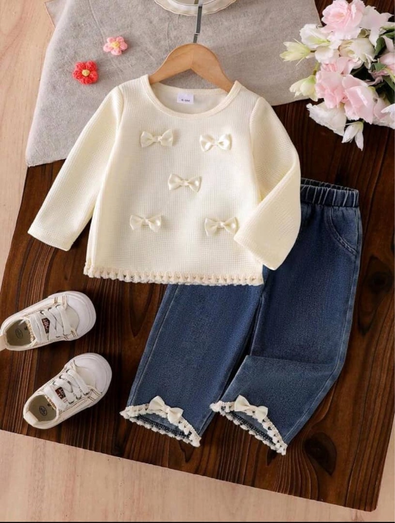 Conjunto de 2 piezas para niña bebé: Camisa de manga larga con estilo boho minimalista con moño 3D y flecos, y pantalones vaqueros con cintura elástica