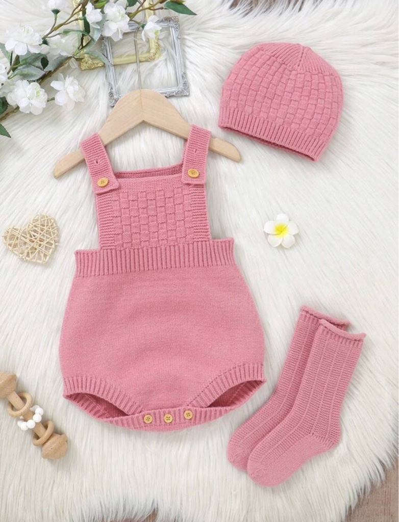 Conjunto de ranpero de punto, gorra linda, pantalones con tirantes y calcetines cómodos para bebé niña