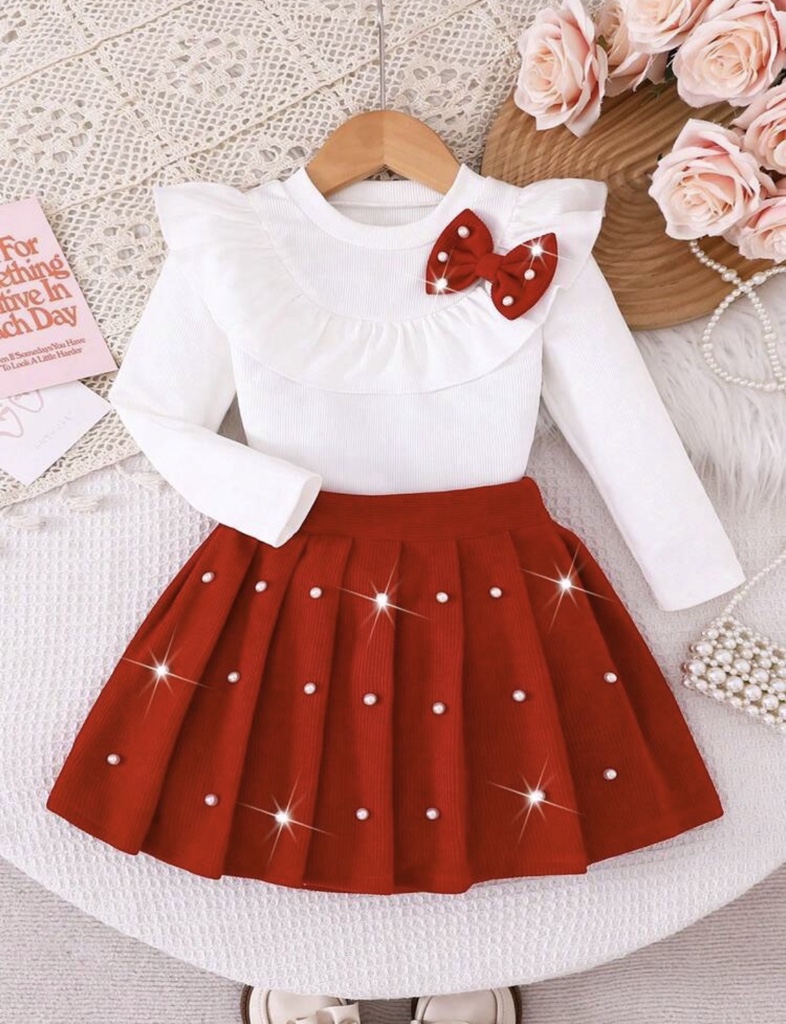 Conjunto de 2 piezas de niña joven con Chaqueta de punto blanca estilosa y casual y Falda plisada roja, adecuado para fiesta, salida, vacaciones, uso casual en interiores, primavera y otoño