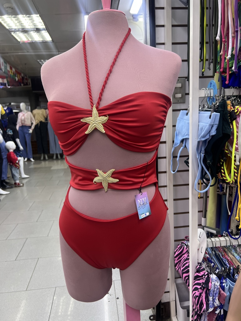 Talla M enterizo rojo estrellas