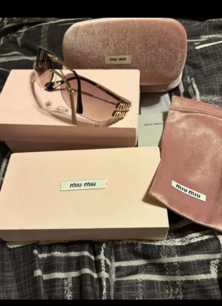 L. MIU MIU