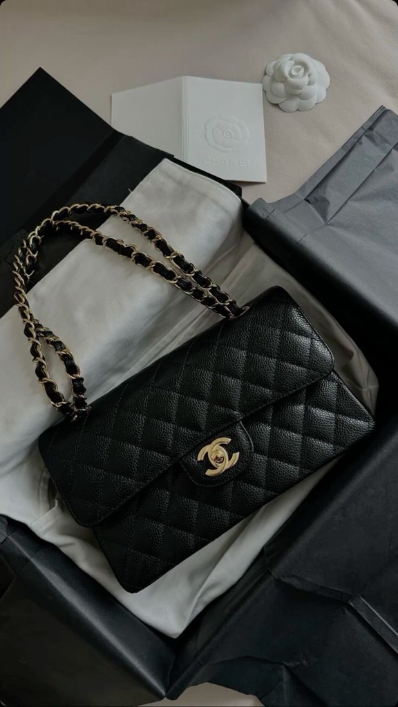 B.CHANEL