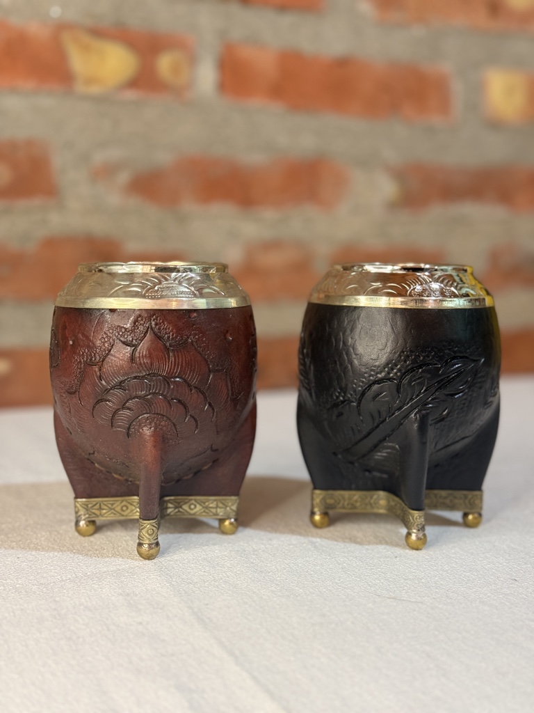 Torpedo premium cuero repujado y base de alpaca con esferas de bronce
