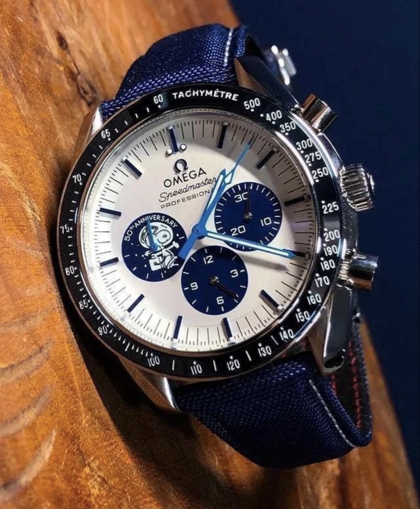 Omega Speedmaster azul cronógrafo