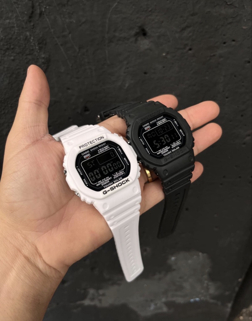G-Shock preto/branco digital