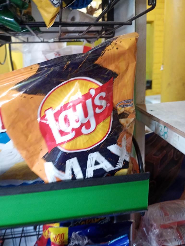 Lays queso