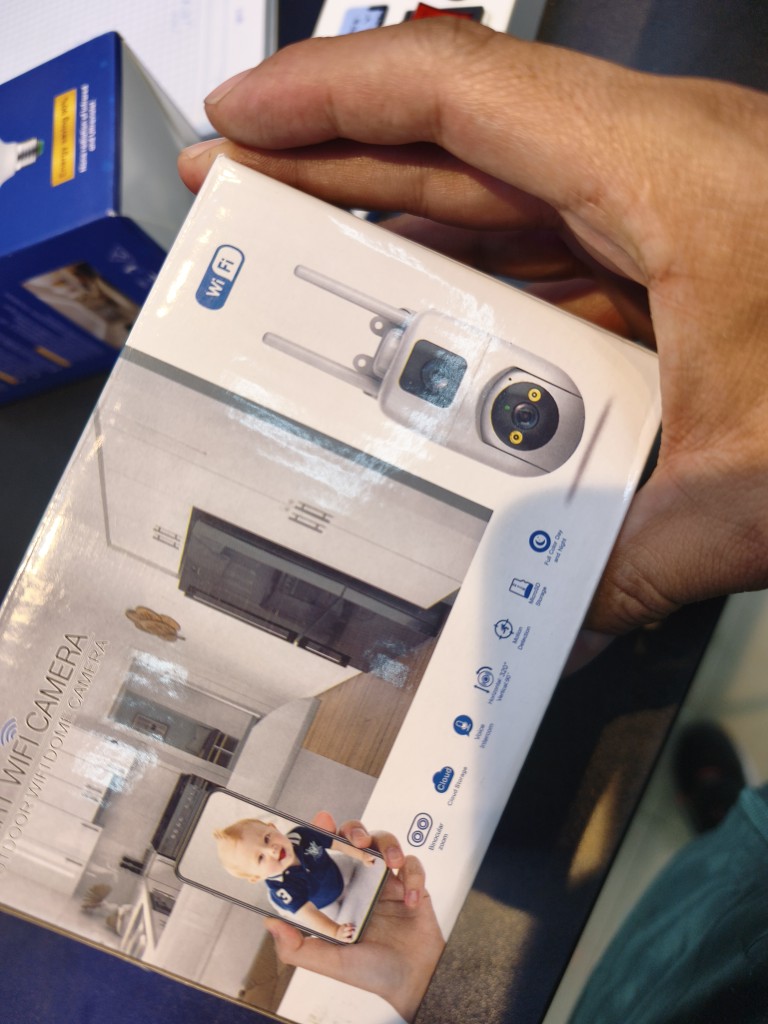 Camara doble lente interior