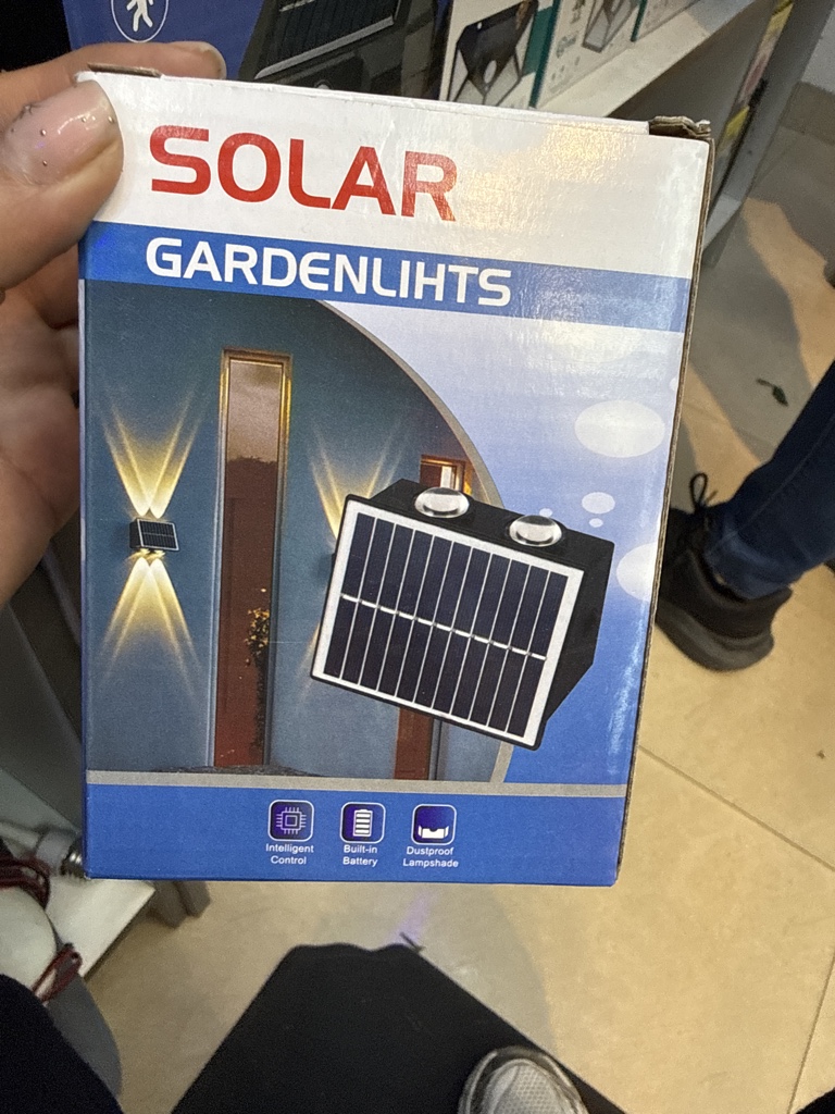Aplique 4 led solar