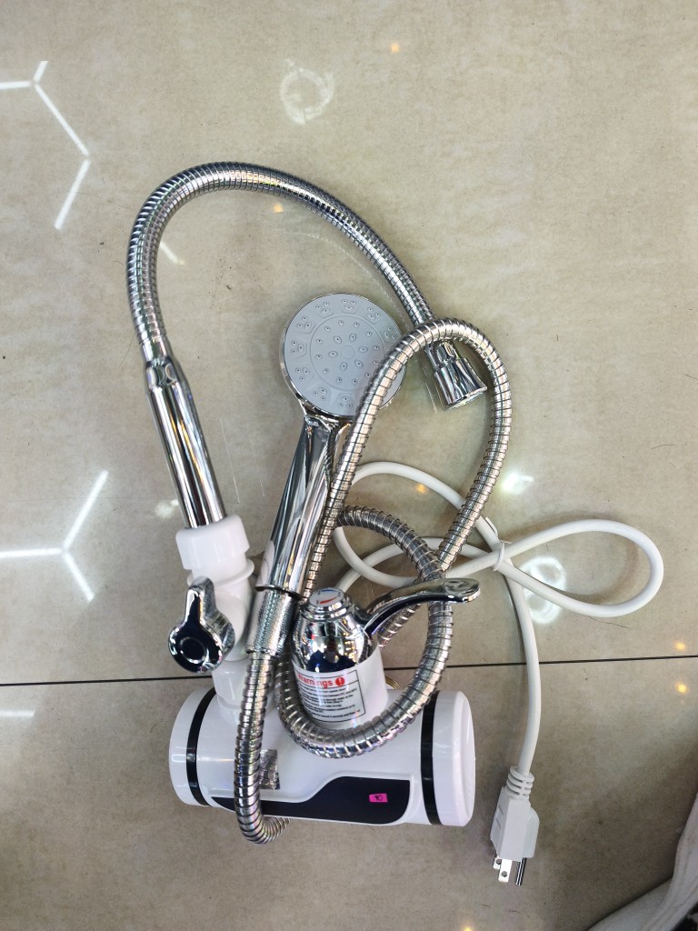Llave de pared con ducha
