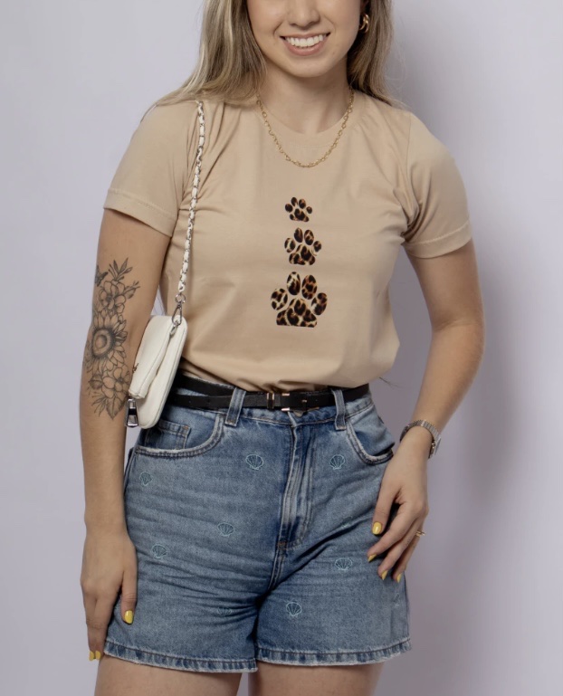 T-shirt patas de onça