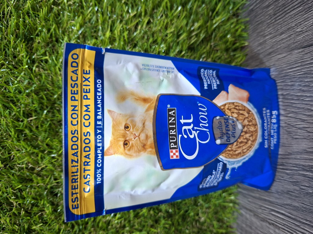 CAT CHOW HÚMEDO STERILIZED PESCADO 85 GR