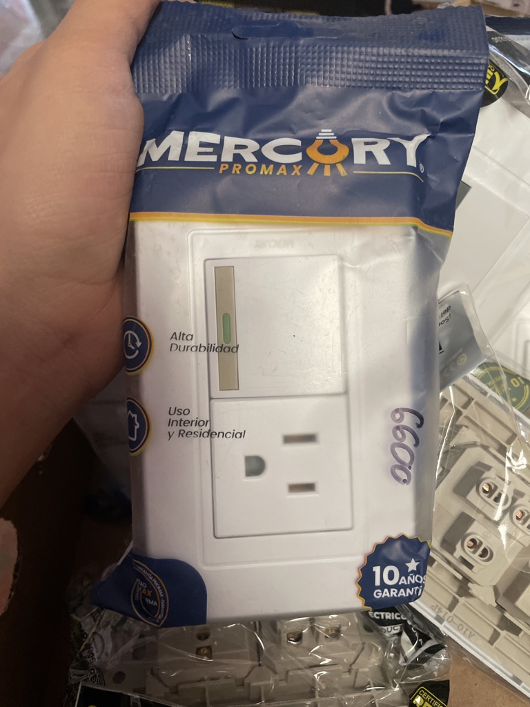 Mercury toma Switch blanco (cualquiera de las marcas)