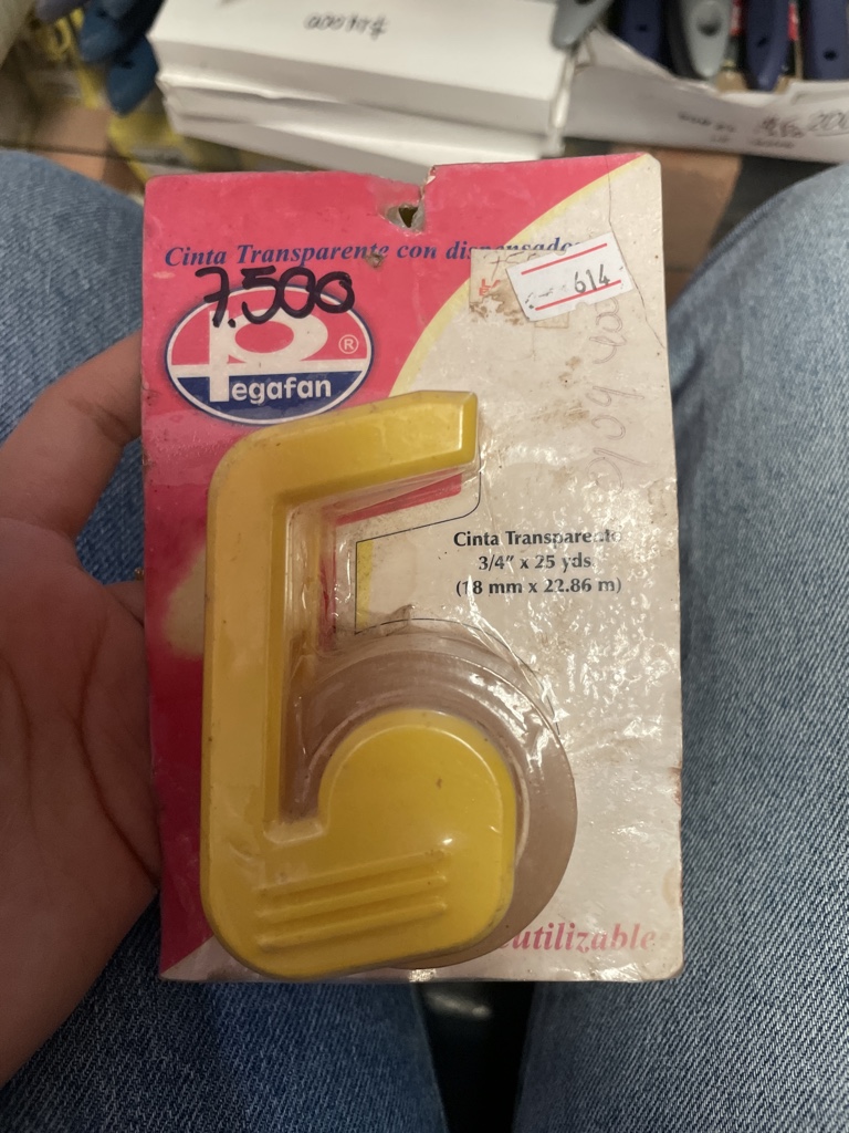 Pegafan cinta transparente con dispensador
