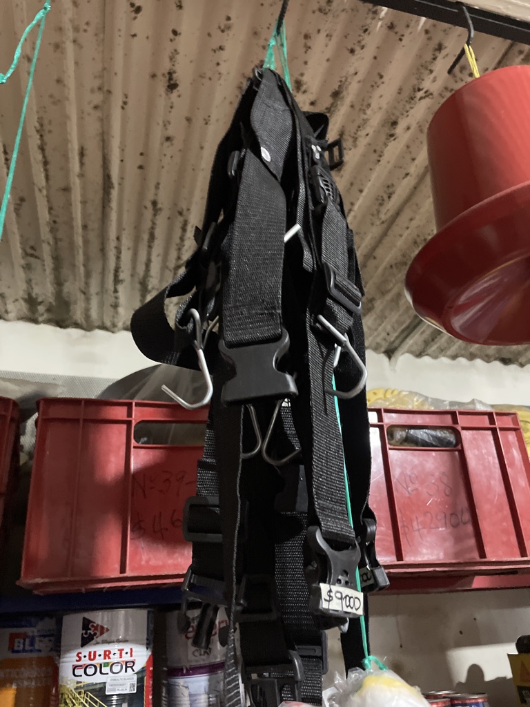 Arnes negro de seguridad