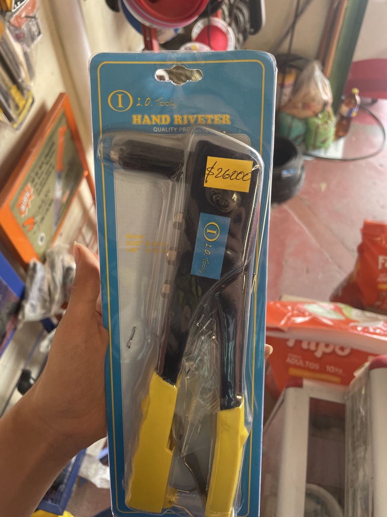 Tools remachadora negra/amarilla