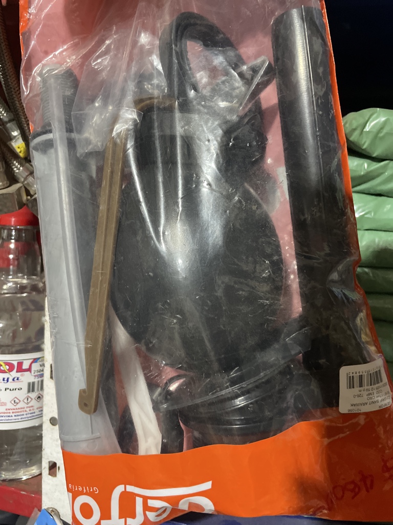 Grifería Gerfor negra