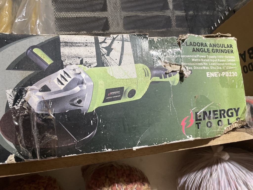 Pulidora angular 2400W