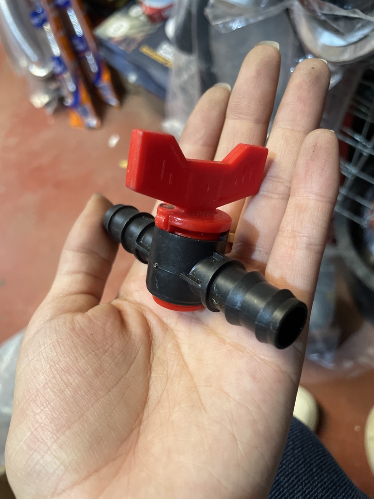 Llave de paso negra/roja 1/2