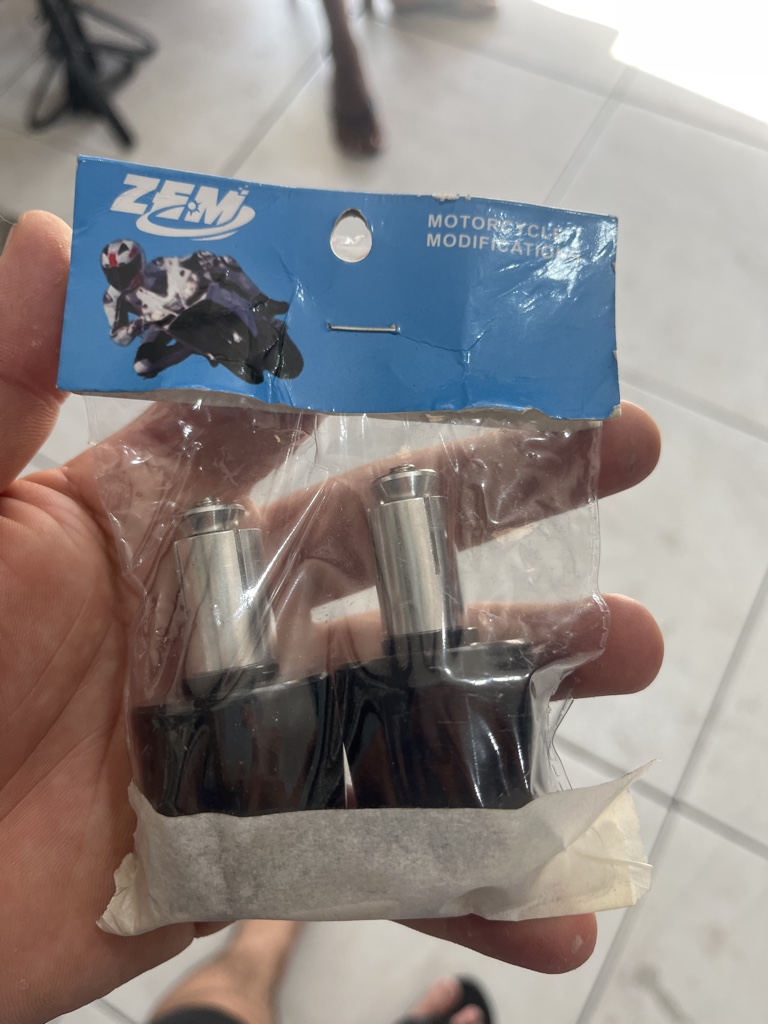 Pesinho para guidão preto