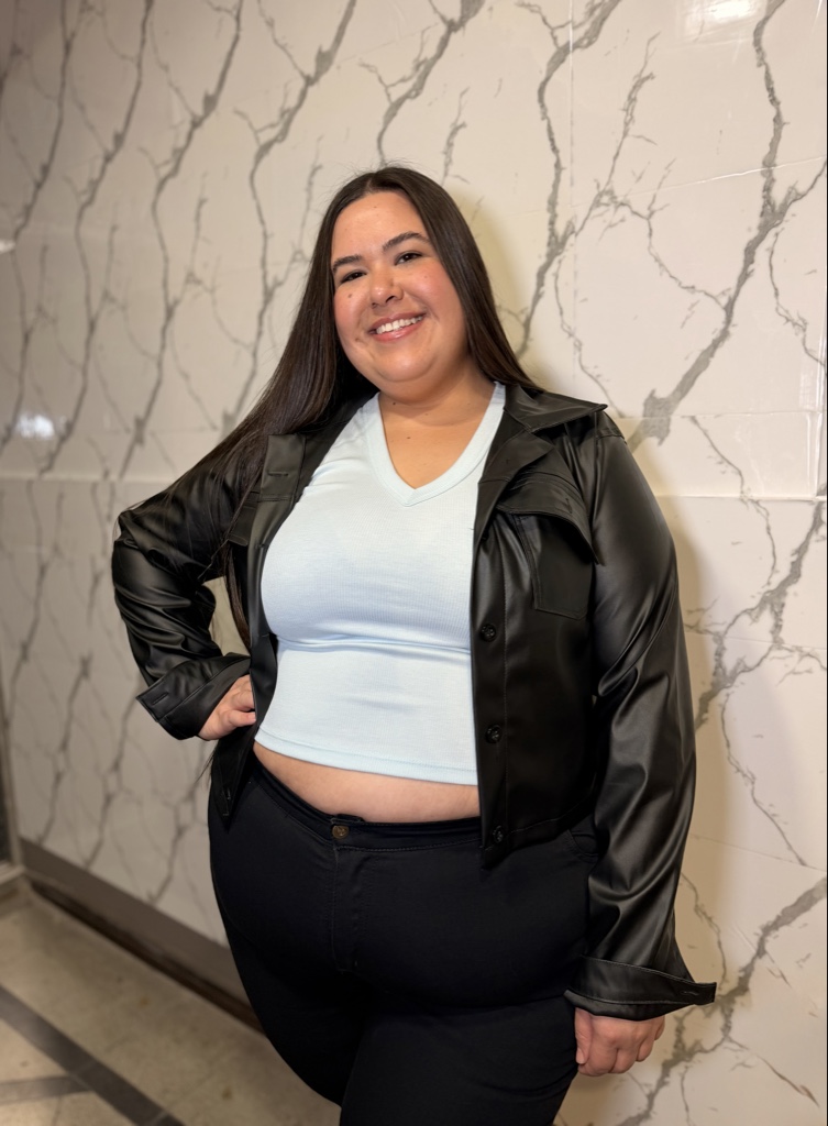 Campera engomada corta