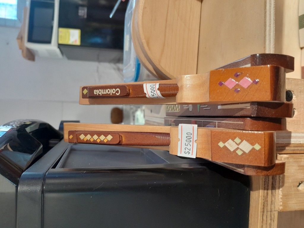 Esferos madera