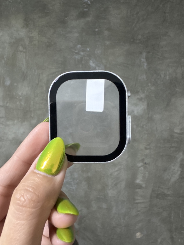 Bumper con pantalla plateado