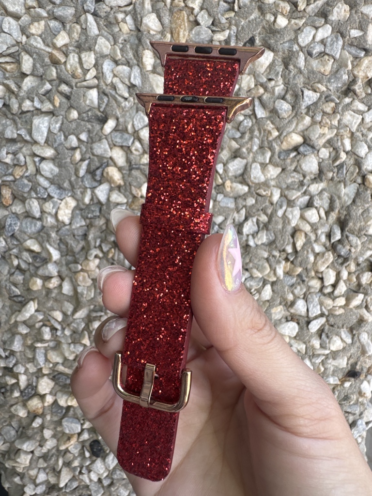 Correa de brillos roja con hebilla