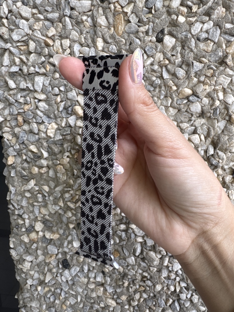 Correa imantada animal print plateada