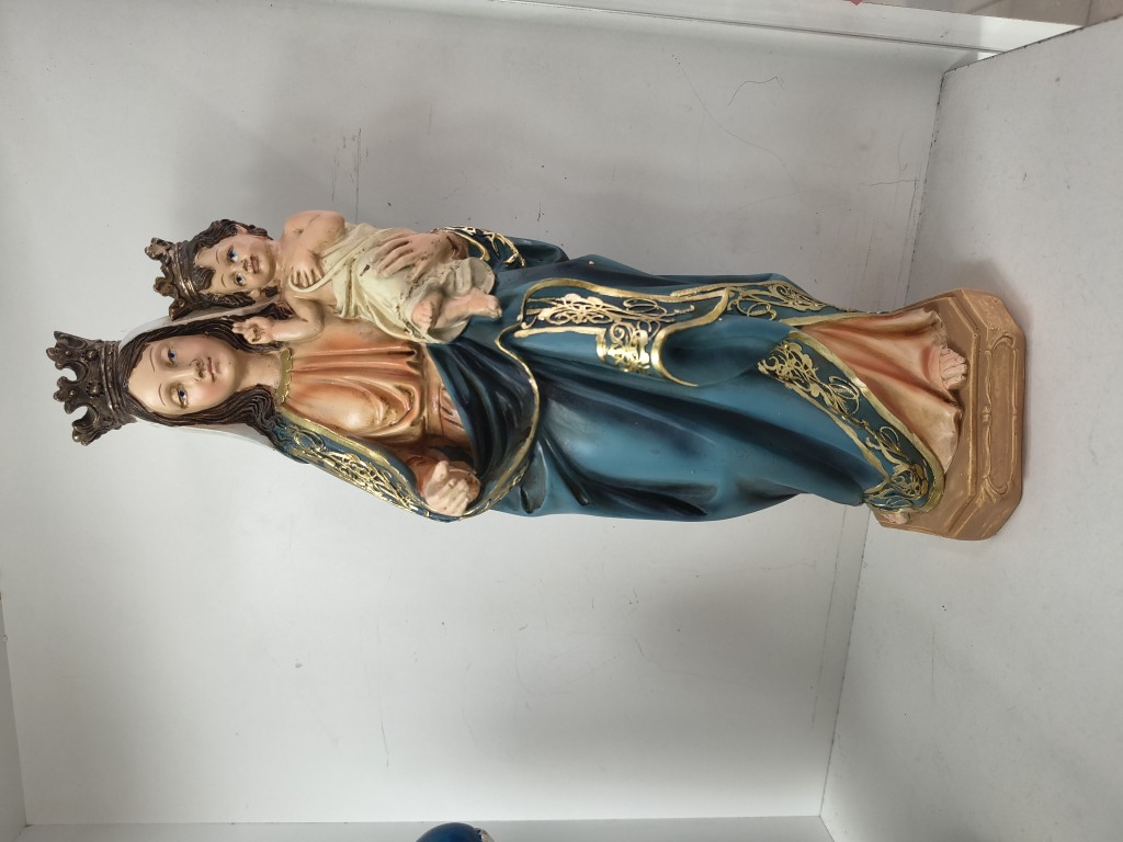 Maria auxiliadora resina.
