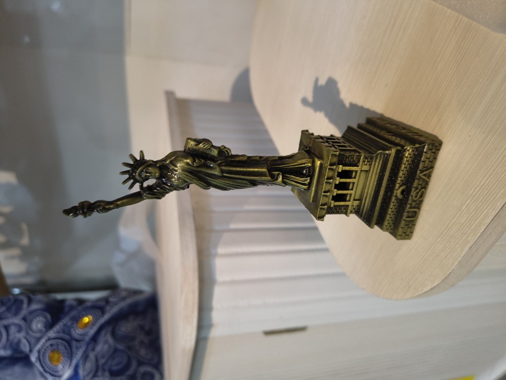 Estatua libertad chica