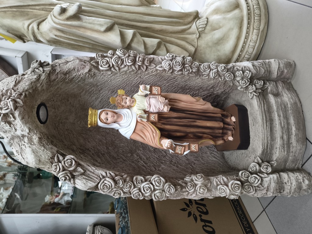 Gruta más santo o virgen de 60 cm.