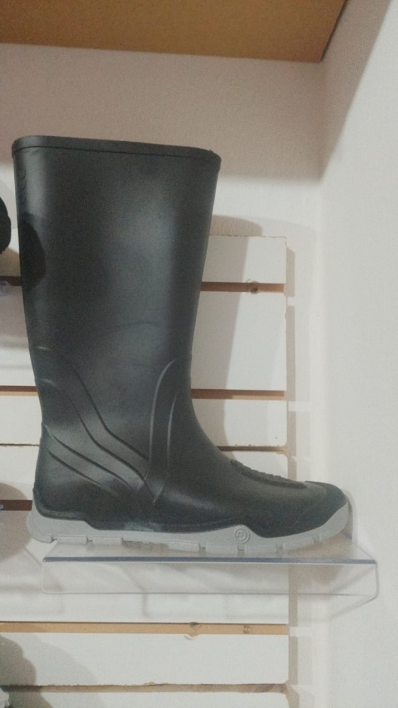 Bota de lluvia negra
