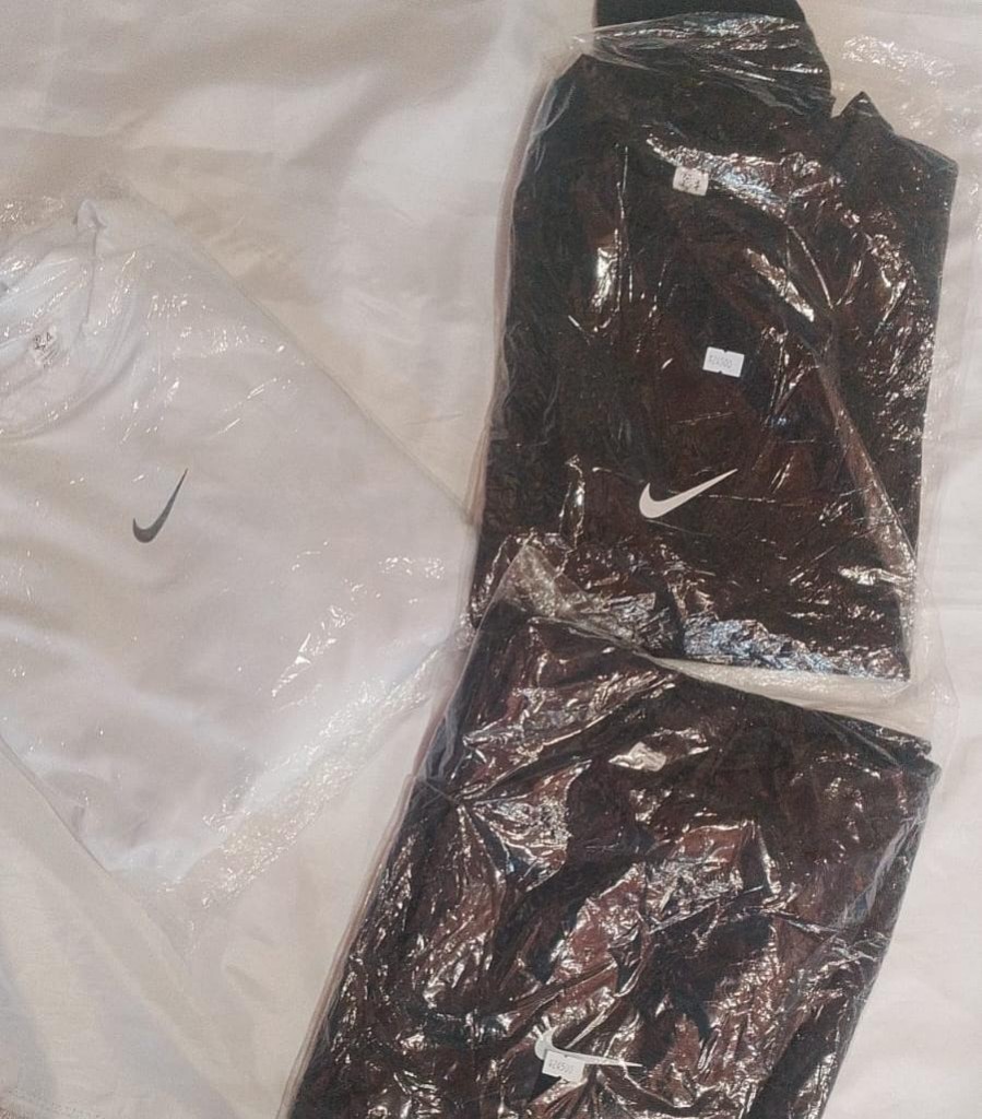 Nike remera negra